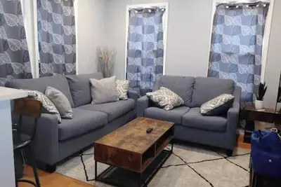 Cozy modern apartment minutes from Downtown Newark, Nj