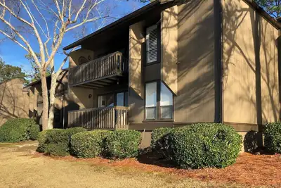 Image de Pinehurst Lakeview 2br First Level Condo - Waterfront and Pool!