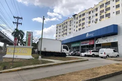 Image de Apartamento a Solo 15 Minutos del Aeropuerto con Piscina