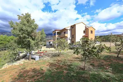 Danerova, No 1 - with balcony, garden and parking - Danerova no. 1