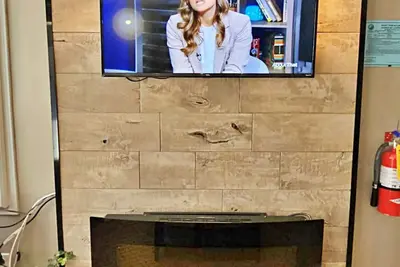 Image de Hillside One Bedroom with Unobstructed Mountain Views, Full Kitchen