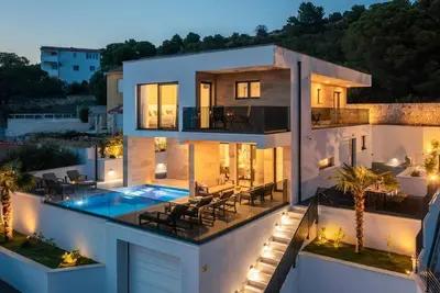 Image de Villa de luxe avec piscine et sauna