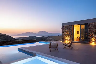 Serene atmosphere, 50 sq. m pool, ultimate privacy!