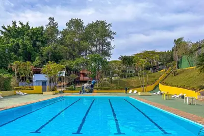 Image de Chalé em camping pago a parte com lazer - Itú/Sp