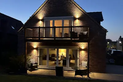 Image de Coastal Cottage - Balcony sleeping 10 in 4 bedrooms - refurbished