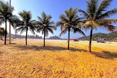 Image de Apto a poucos metros da Praia do Gonzaguinha/Sp