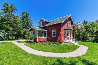 Image de The Red Cabinette - Cross Village