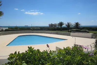 Image de Cap d'Agde appart climatisé pour 4 personnes face à la mer