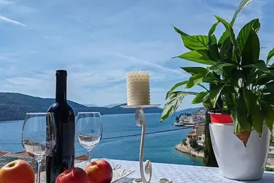 Image de Room with Sea view 2 Verse