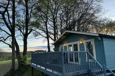 Image de Golygfa- 1 Bedroom Lodge with lake views and Hot tub, West Wales