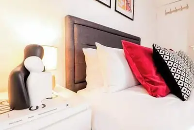 Image de Steps 2 Oxford Street-Central Chic 1br Apt\/Sleep 4