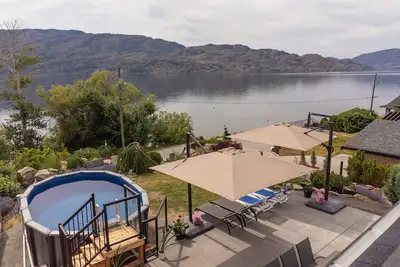 Image de Okanagan | LakesideHome | HotTub & Pool | Licensed