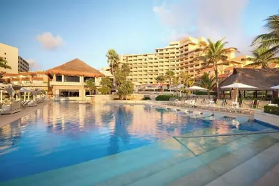 Image de 30% Discount at Wyndham Grand Cancun All Inclusive Resort! 2 Bedroom Suite!