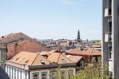 Image de GuestReady - Pause repos d'une ville animée