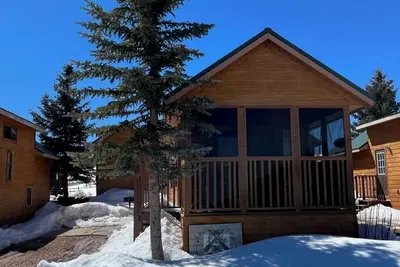 Image de Cabins by Panguitch Lake: Where Rustic Charm Meets Amazing Fishing!