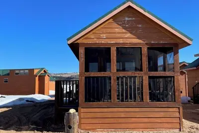 Image de Cabins by Panguitch Lake: Where Rustic Charm Meets Amazing Fishing!
