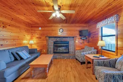 Image de Lake View Bliss: 2-Bedroom Cabin on Enchanting Dale Hollow Lake #6!