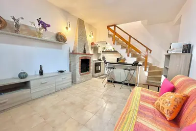 Image de Travelers - tourist accommodation surrounded by greenery and tranquility.