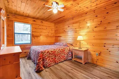 Image de Delightful Lakeside 2-Bedroom Cabin on Beautiful Dale Hollow Lake #7!