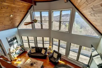 Image de Bon Voyage with breathtaking Mountains View