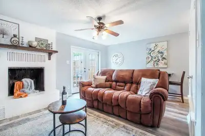 Image de Serene 2 Bdr Townhome in the Heart of Longview