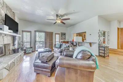 Image de Nature-Filled Ruidoso Condo: 3 Mi to Alto Lake