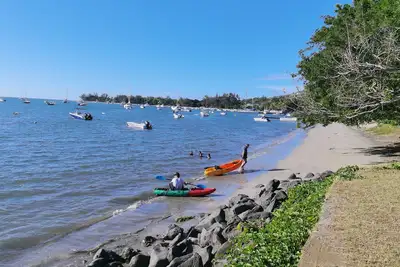 Image de Apparemment en Bord de Mer.