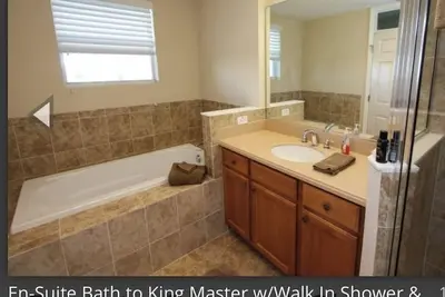 Image de Beautiful 3 bedroom condo-Southpoint yacht club