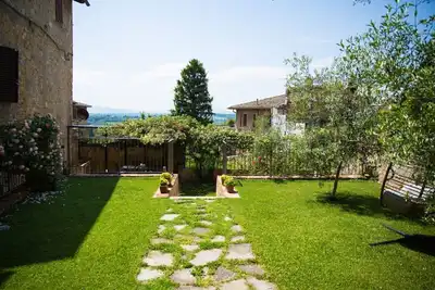 Image de The Tower's Garden- private garden in the heart of town