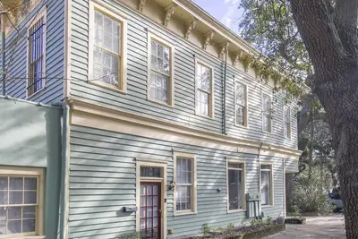 Image de Charming 2br in Historic Savannah!