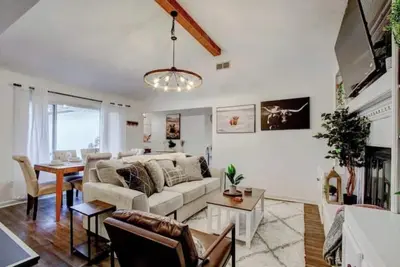 Image de Single-Story Charmer! 5br! Pet Friendly Getaway\n\n