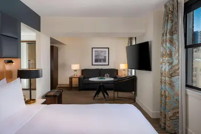 Image de Superior King Room | Well+Fit Kits & Gym Access