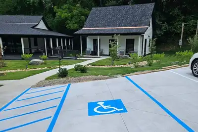 Image de Life's Especially Good Retreat! Ada Accessible