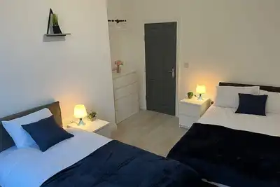 Image de Wonderful 2 bed flat in the  town centre/free parking.