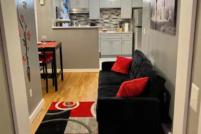 Image de 2br Apt Located in the Heart of Brooklyn, 30 Minutes From Midtown & Pets Allowed