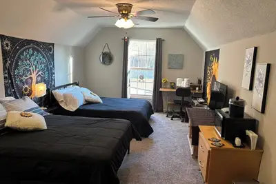 Image de Chambres Sérènes – Étage Supérieur, Maison Wood Valley, Ouest Athens