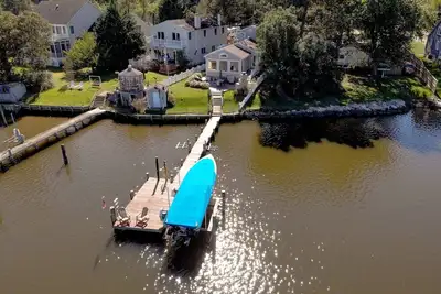 Waterfront Home w Private Pier Easy Drive to Usna