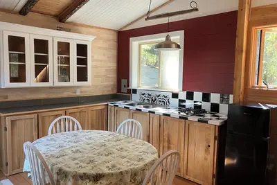 Image de Country cabin just 15 minutes from Hayward. Open for NCAAs and Olympic Trials!