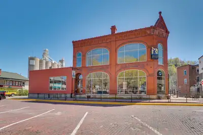 Image de McGregor Condo w/ Brewery On-Site: Steps to River!