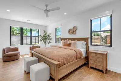 Image de Firefly: Luxury w/pool, boat slip, sports court