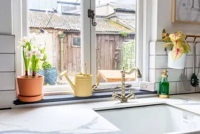Image de 18th Century Cottage in Cirencester with Garden