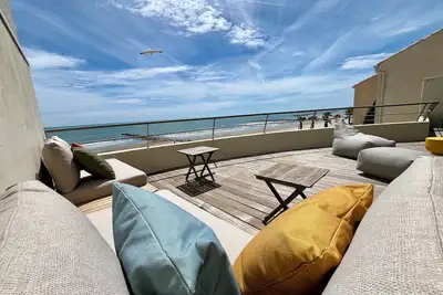 Image de Carnon Beach Front : Appartement terrasse vue mer, climatisé, 2 chambres, wifi