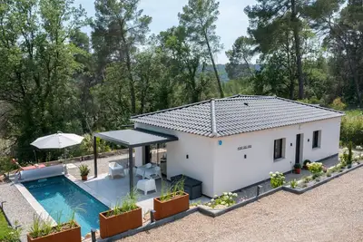 Image de Villa Port des Vins – Villa de luxe à Salernes avec piscine chauffée