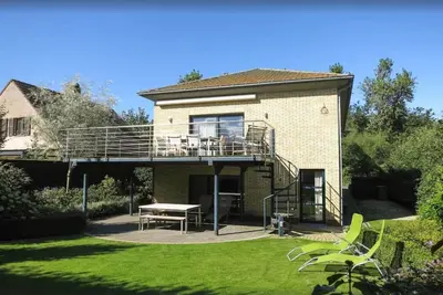 Image de Villa spacieuse située sur les dunes
