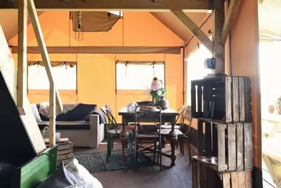 Image de Sleeping in a safari tent with a little luxury