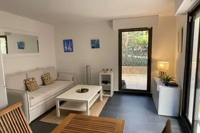Image de Charmant 2 pièces à Cannes centre avec beau jardin privé, calme - tout à pieds