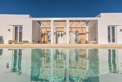 Image de Luxury Private Villa with Private Pool & Jacuzzi