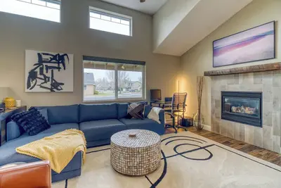 Image de Close to town, Pet Friendly, Hot Tub, fenced backyard