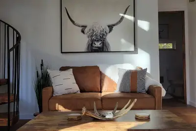 Image de Breathtaking Luxury Cabin Immersed in Nature