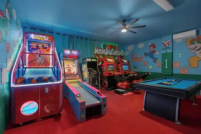 Image de Family Fun Retreat w/Themed Rooms Free Arcade Pool